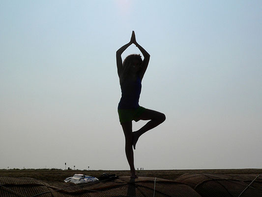 Beneficios y riesgos del yoga