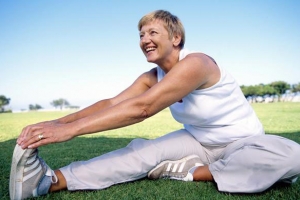 Realizar actividad física y estirar los músculos ayuda a prevenir 